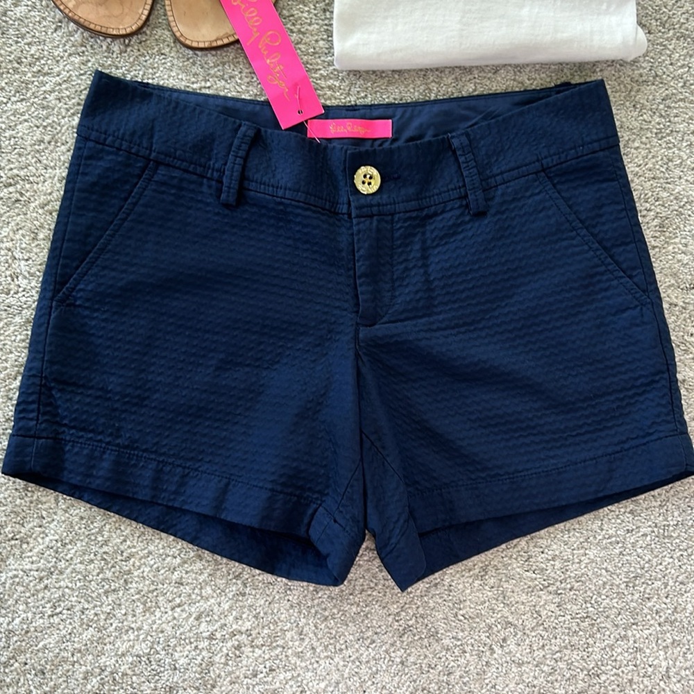 Lilly Pulitzer Callahan Short in True Navy - Picture 2 of 5
